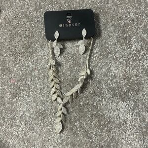 windsor necklace earring set